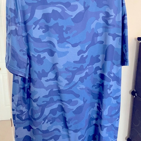 Blush Mark Unisex Tee L “Dip In Heart “ logo Light Blue & Dark Blue Camouflage - Picture 2 of 5